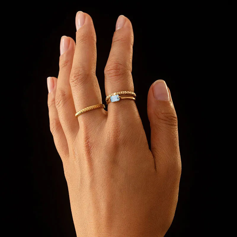 Baguette Ring, Blue Topaz, 9kt Yellow Gold