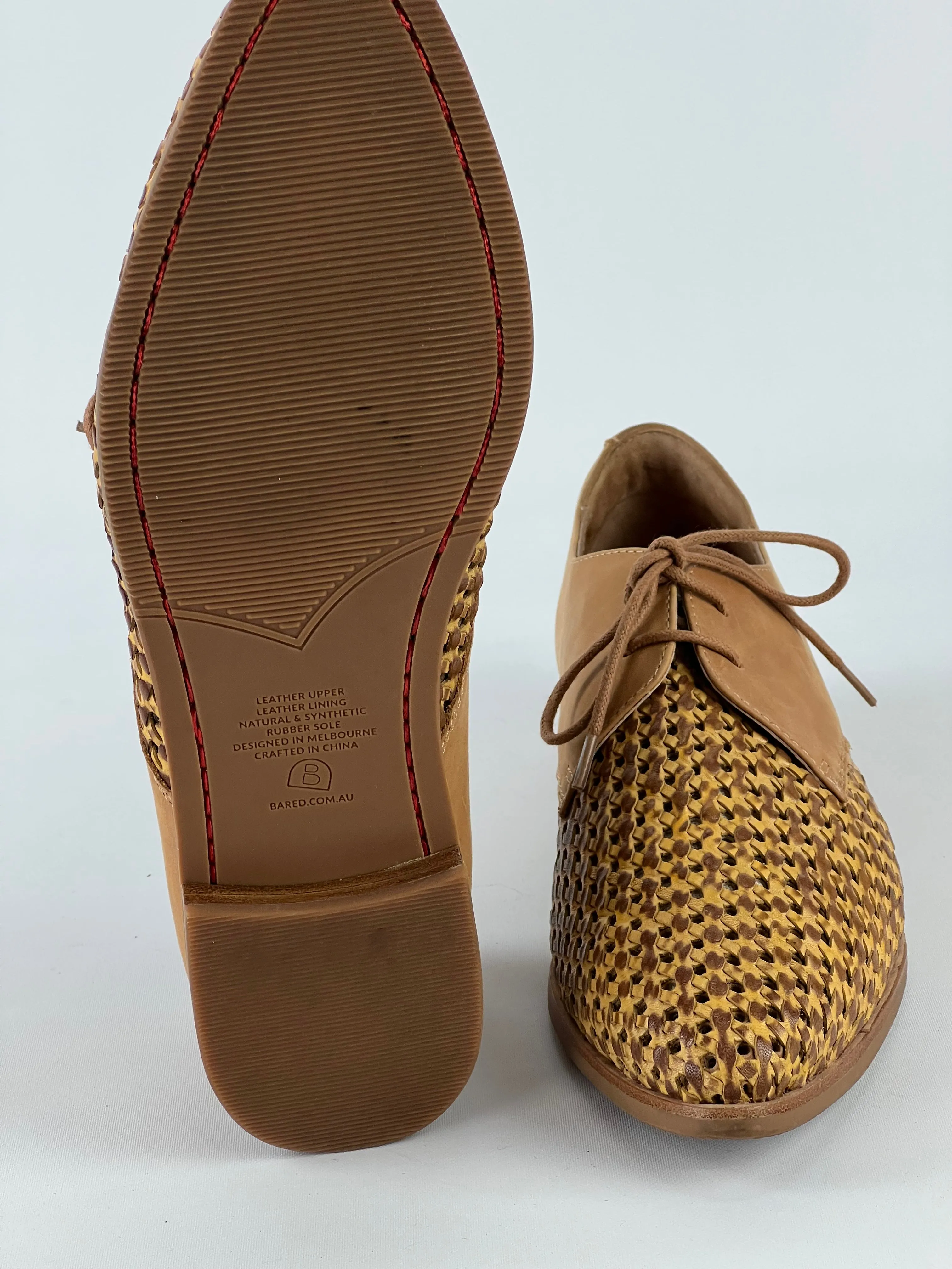 Bared 'Cockatoo' Tan Leather Flat Lace-Ups - EU40