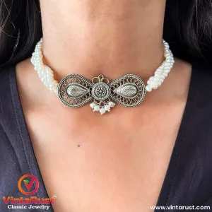 Bow and Pearls Beaded Choker Necklace