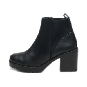 Divided Ankle Boots Leather Black Colour For Women