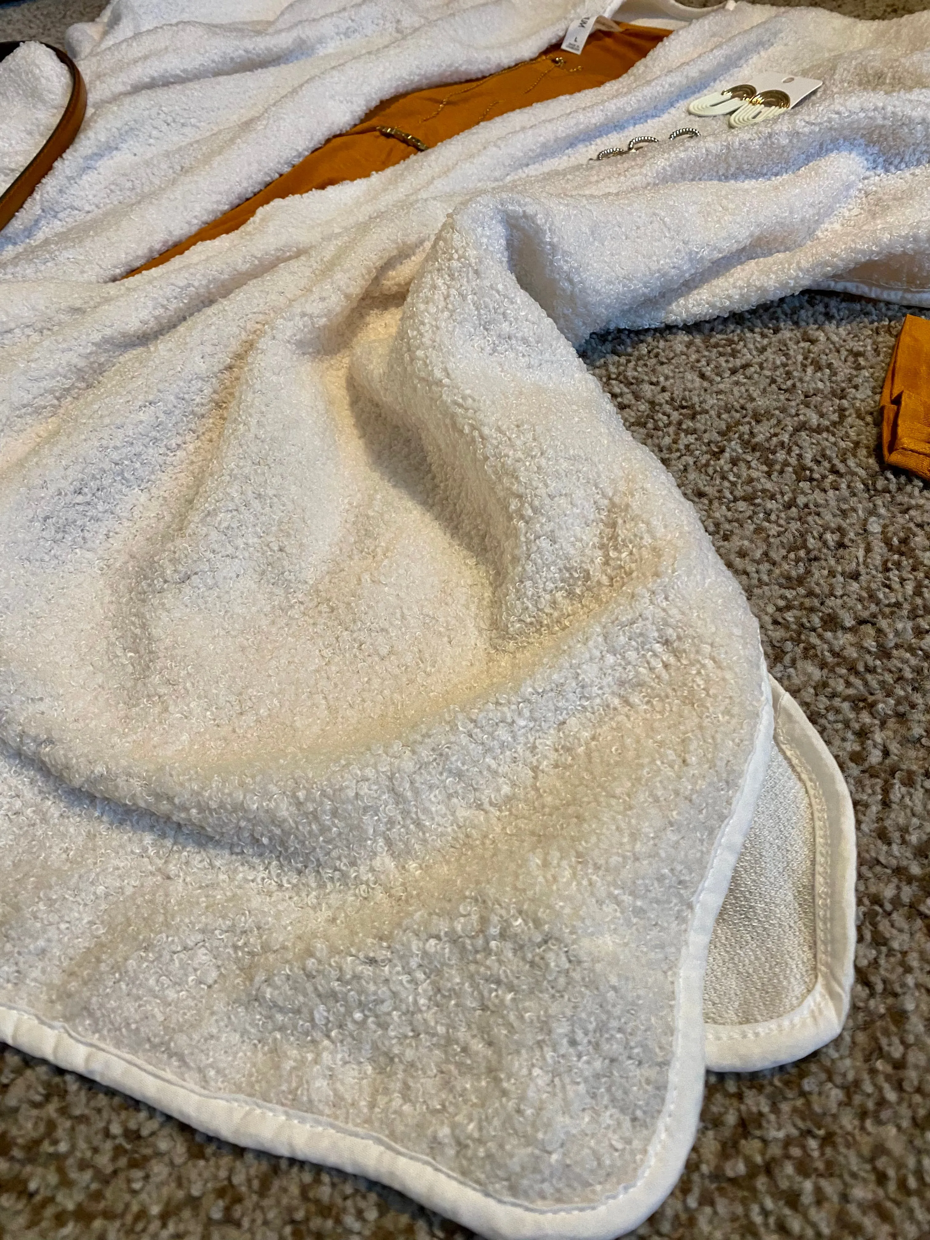 Sherpa shawl