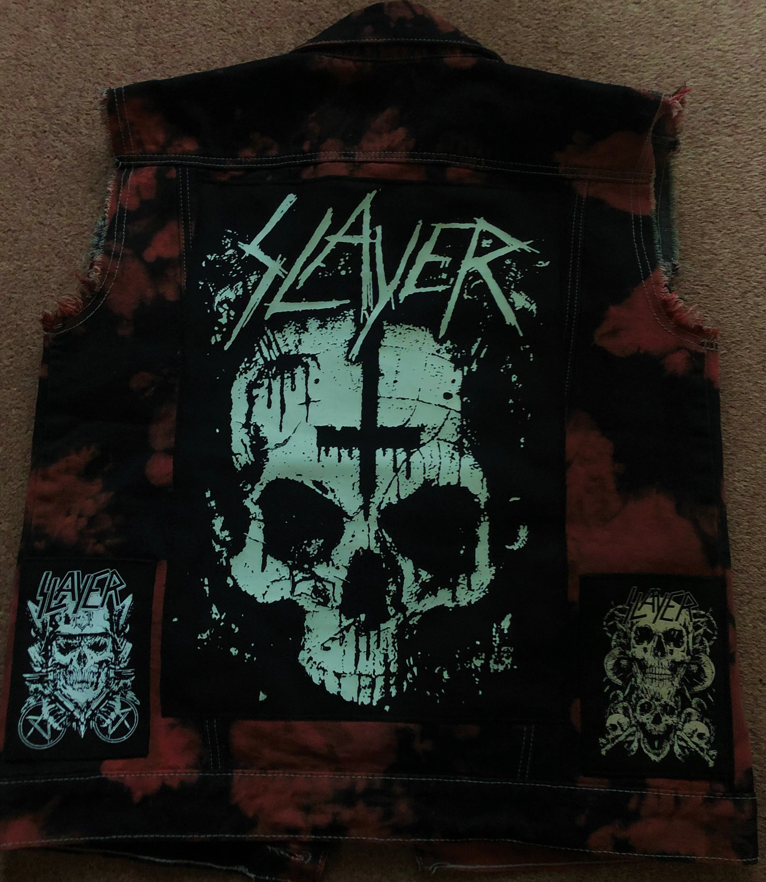 Slayer Raining Blood Red Tie-Bleach Patch Battle Jacket Cut-Off Denim