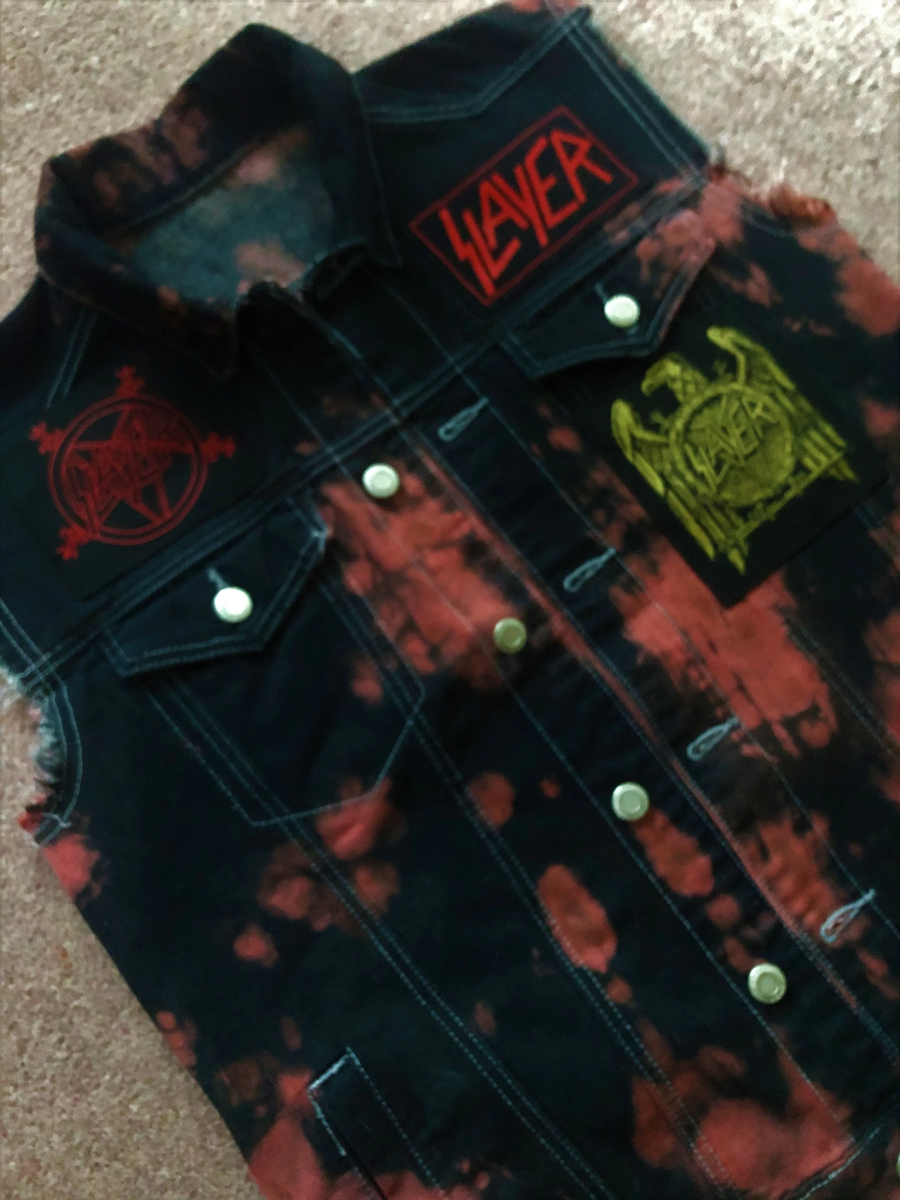 Slayer Raining Blood Red Tie-Bleach Patch Battle Jacket Cut-Off Denim